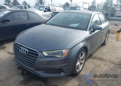 2015 Audi A3 1.8T Premium z USA, uszkodzony, nr VIN WAUACGFFXF1021289